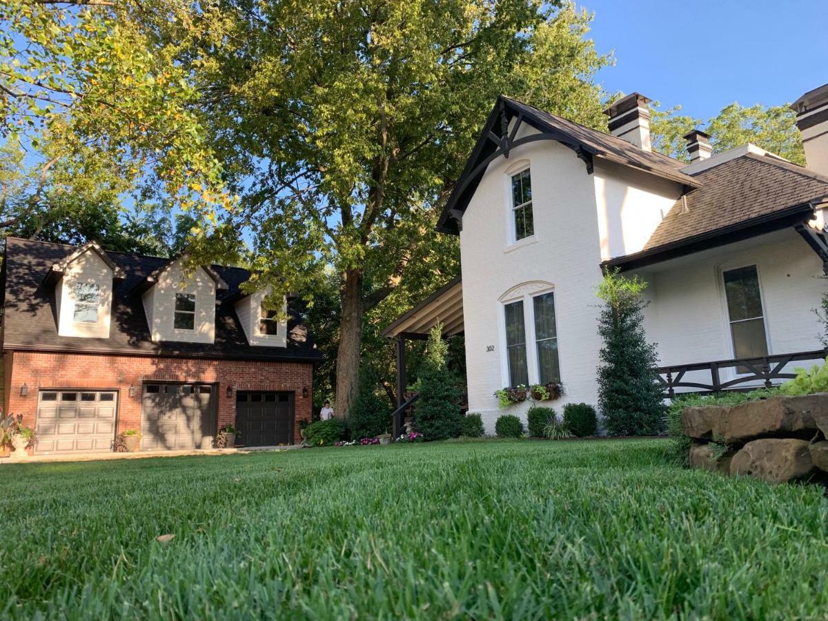 Ferienwohnung The Henry Carriage House Bentonville Exterior foto