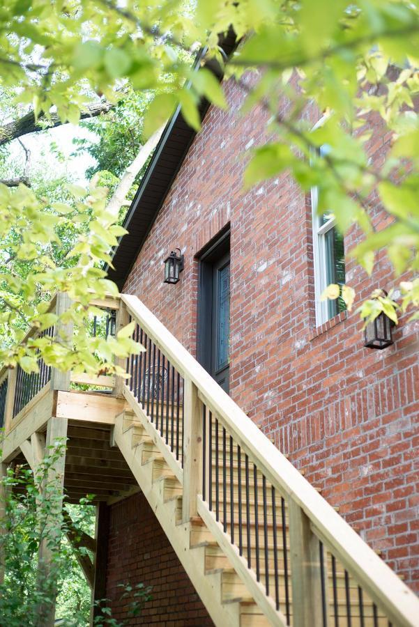 Ferienwohnung The Henry Carriage House Bentonville Exterior foto